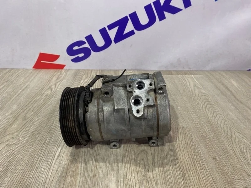 Компрессор кондиционера Mitsubishi Pajero 2009