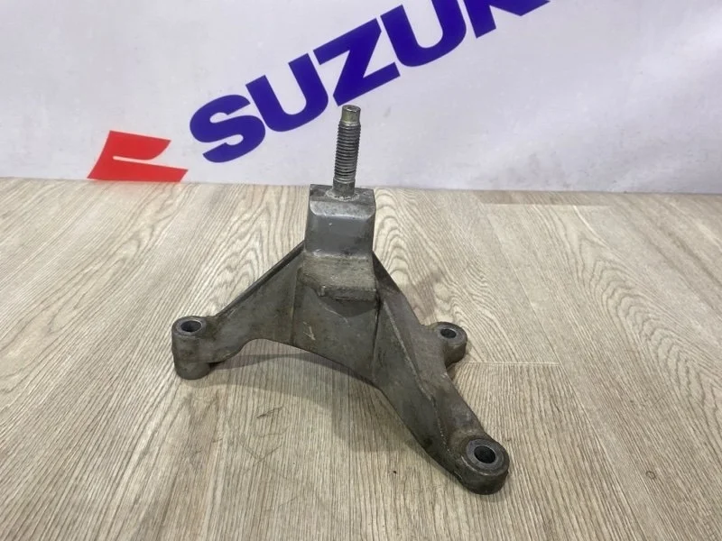 Кронштейн кпп FORD TOURNEO CONNECT 2004