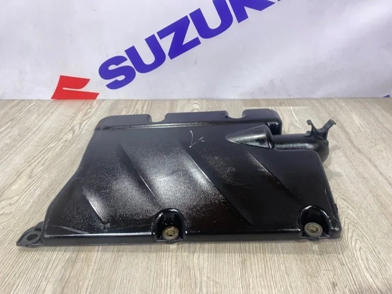 Резонатор воздушного фильтра Mitsubishi Outlander 2006