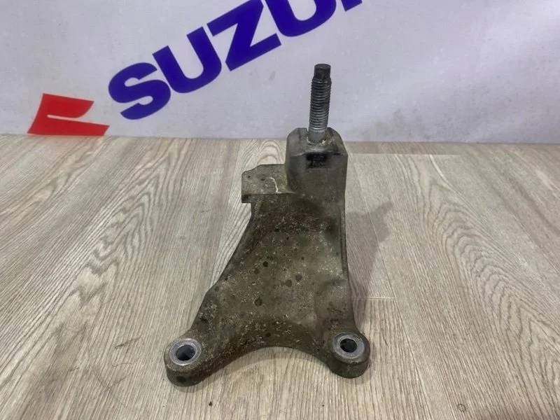 Кронштейн кпп FORD TOURNEO CONNECT 2010