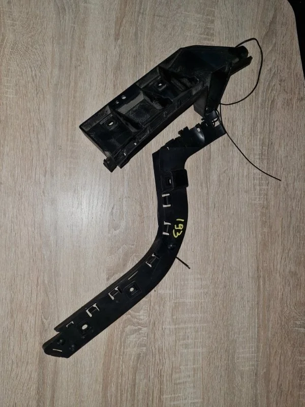 Кронштейн бампера (2 ) Volvo S40 2009 MS