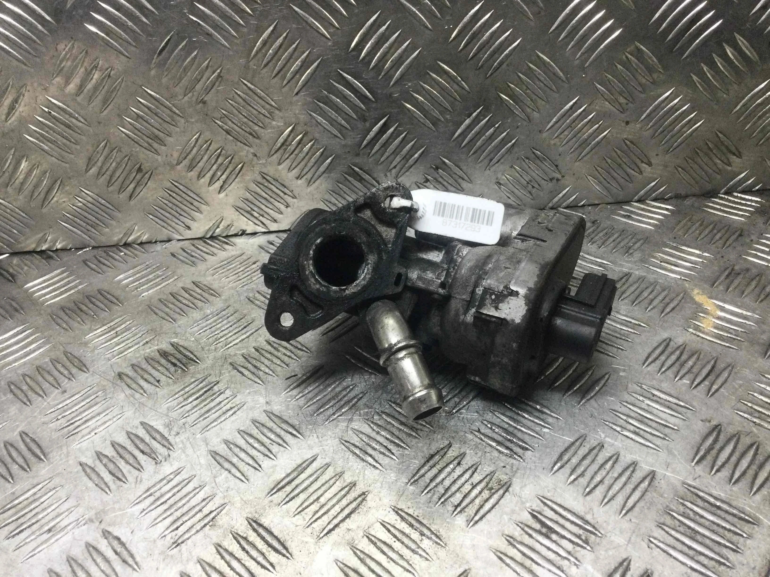 Клапан EGR Ford Transit 3 поколение [рестайлинг] (2006-2013) дизель 2.4  Механика Микроавтобус