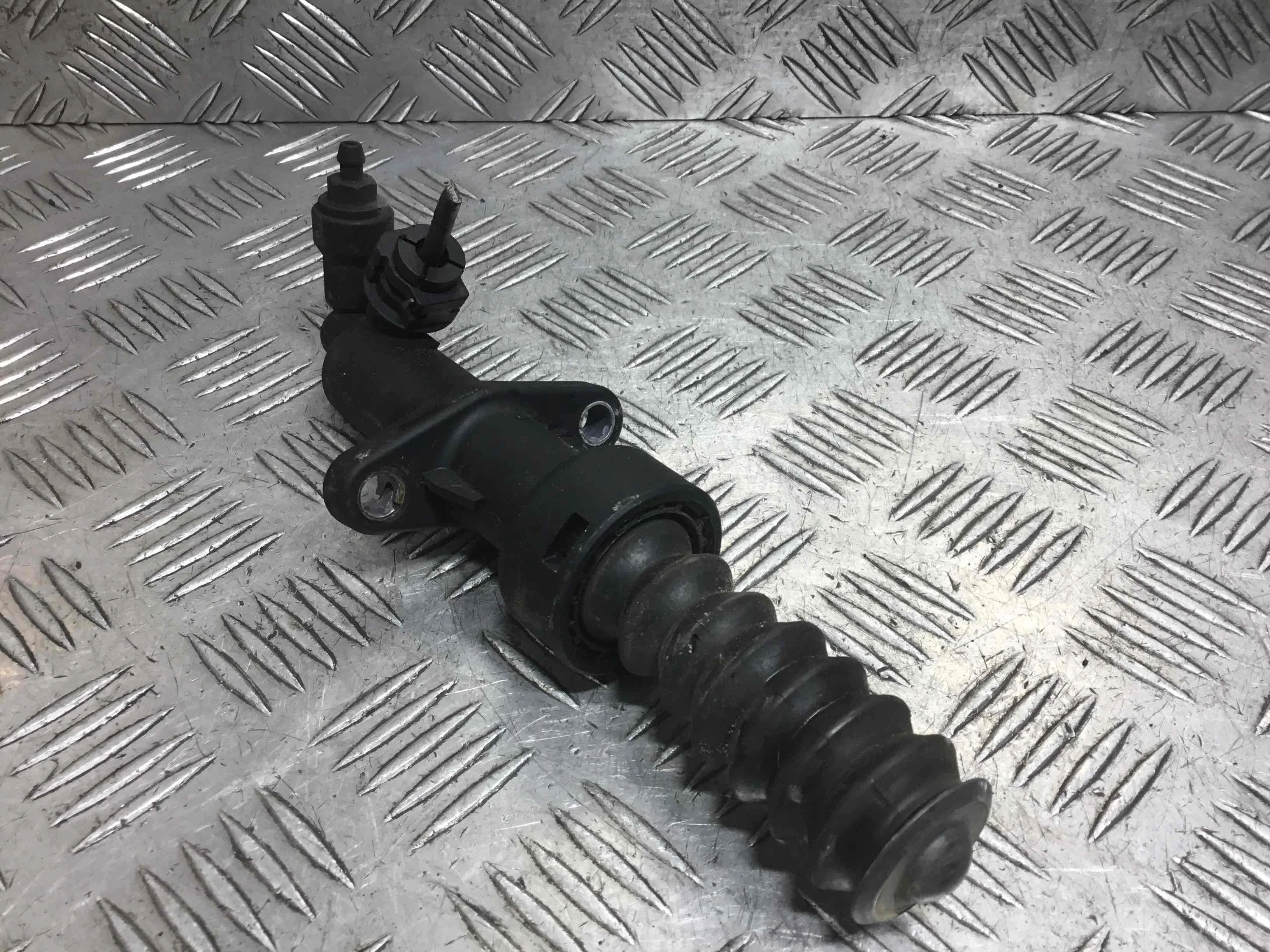 Цилиндр сцепления рабочий Citroen Xsara Picasso 1 поколение (1999-2004) бензин 1.8 i Механика Минивэн