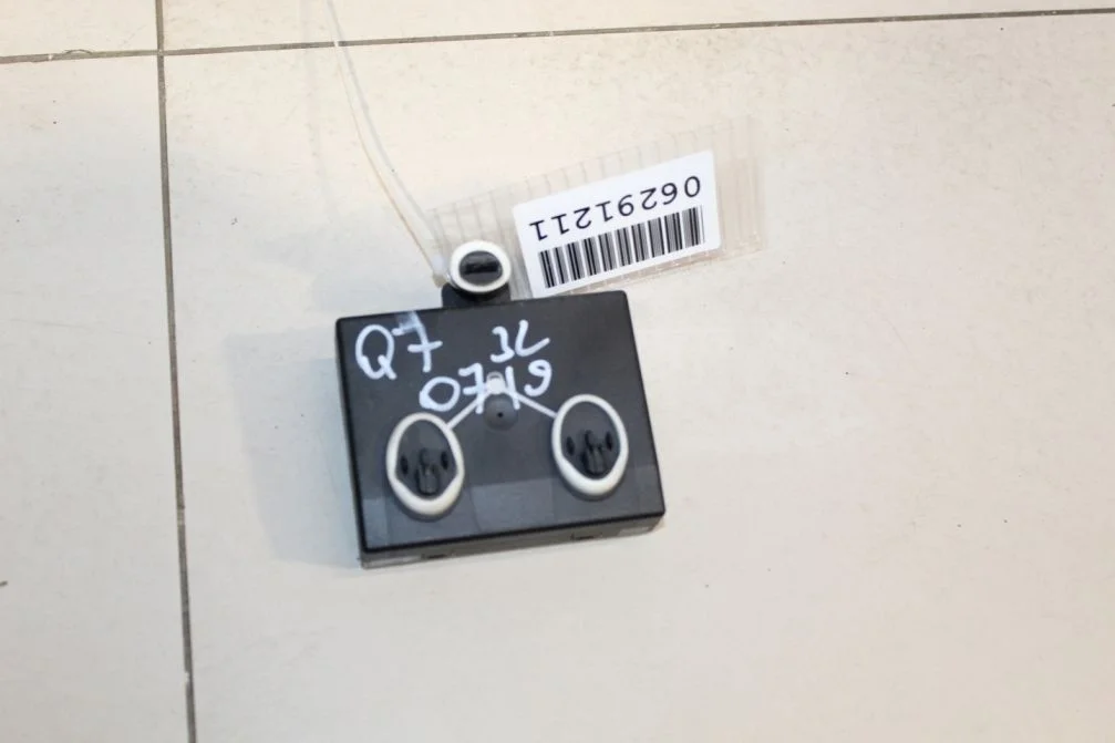 Блок комфорта задней левой двери для Audi Q7 4L 2005-2015