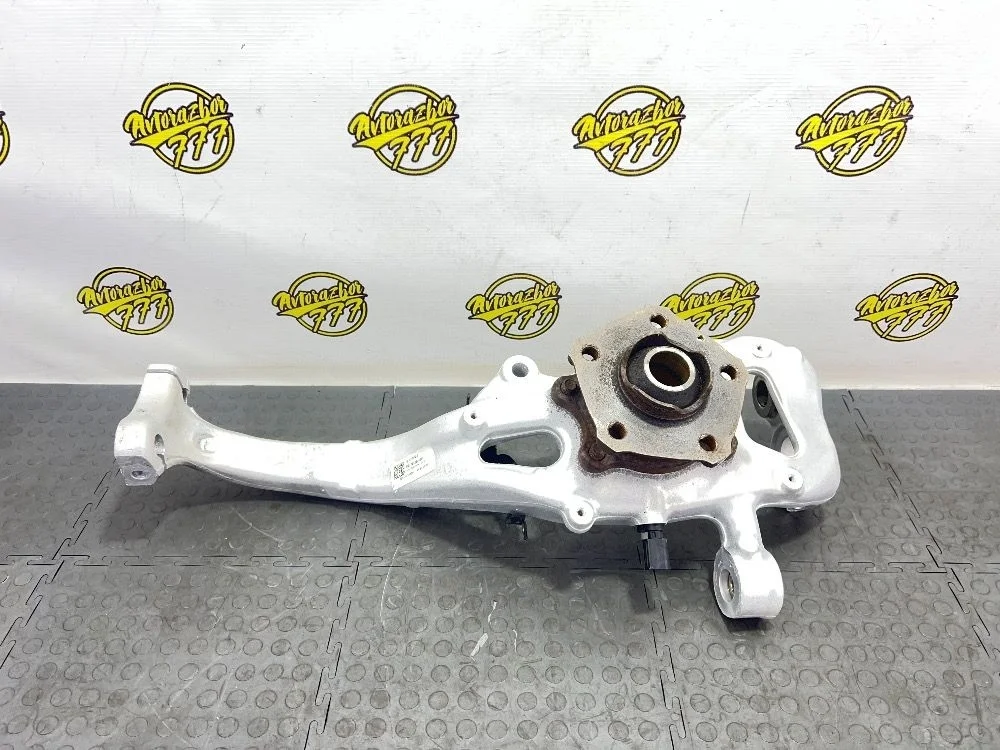 Кулак поворотный передний левый Audi Q5 II (2016—2020)