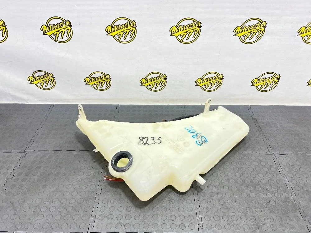 Бачок омывателя фар Audi A4 B8 рестайлинг (2011—2015)