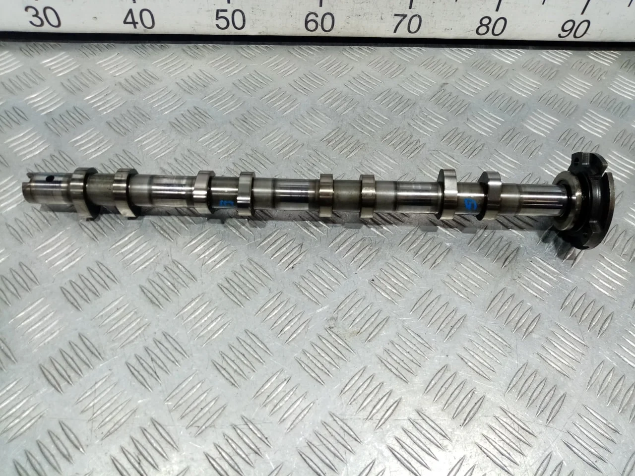 [Б/У] Распредвал выпускной [Код: 00592853 ]