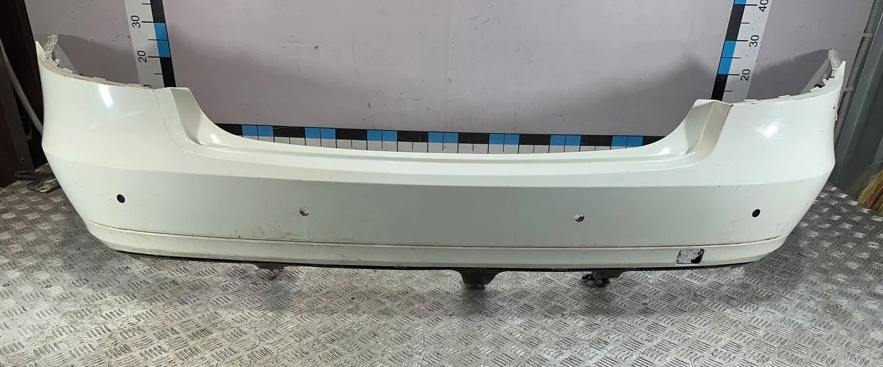 [Б/У] Бампер задний под парктроники MB W212 - запаян справа, дефект внутренних нижних креплений, сломано крепление справа сверху [Незначительные дефекты] [Код: 00318983 ]