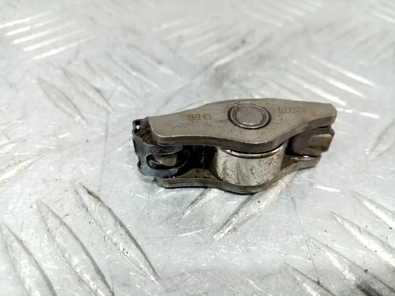 [Б/У] Рокер Audi Skoda Volkswagen Porsche [Код: 00587008 ]