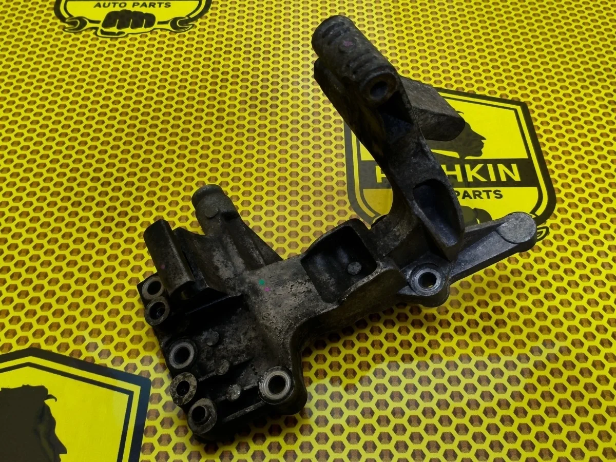 Кронштейн генератора Hyundai Santa Fe 2015 252512G110 DM G4KE