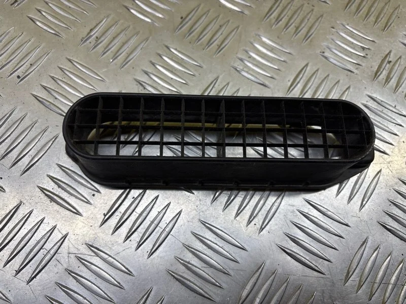 Решетка воздухозаборника Land Rover Range Rover Sport Ii (2013-2022) 2016 LR036450 3.0 D SDV6