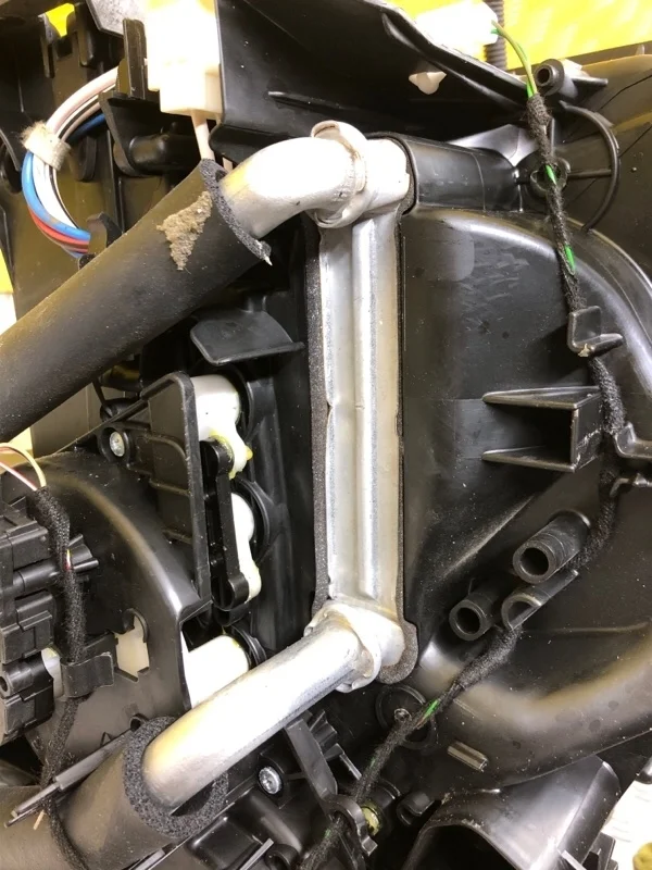 Радиатор отопителя (печки) Land Rover Range Rover Sport Ii (2013-2022) 2016 LR036364 3.0 D SDV6