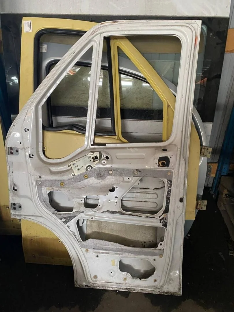 Дверь передняя правая голая Citroen Jumper
