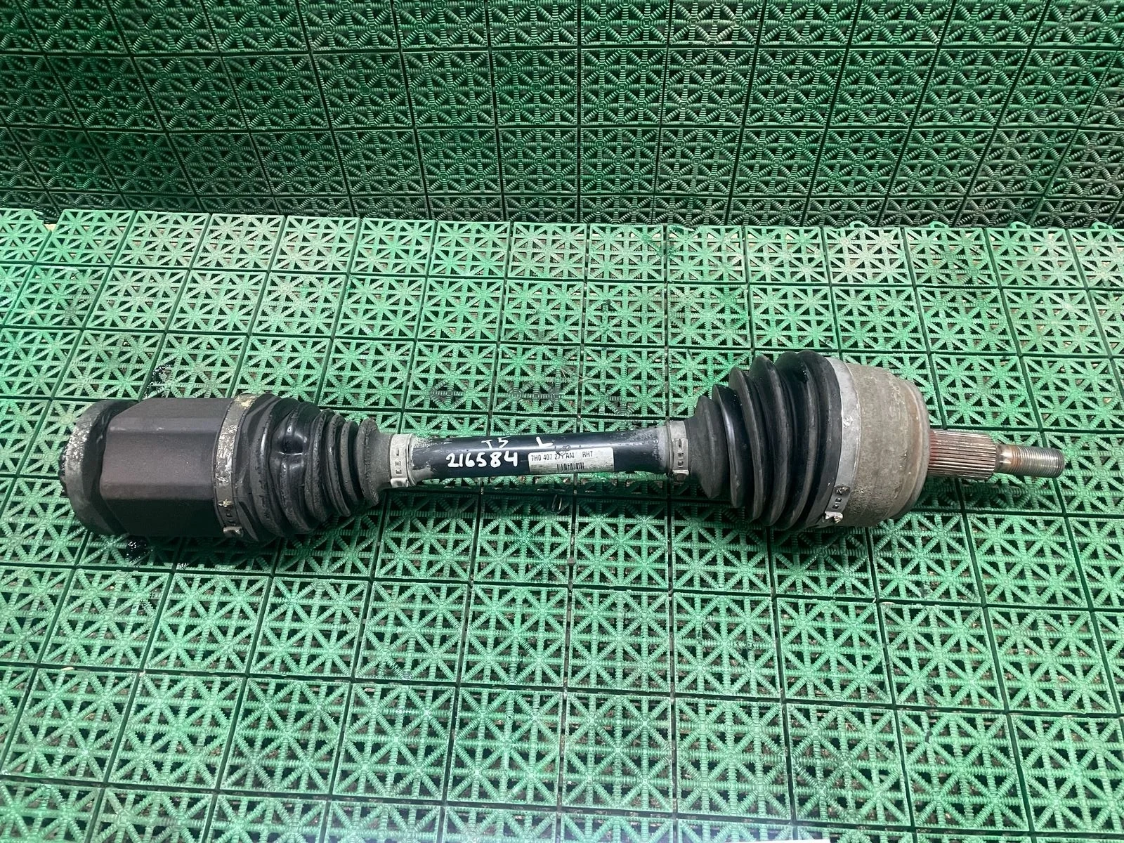 Вал привода со шрусами VOLKSWAGEN TRANSPORTER T5 KFF 2003- АКПП левый б/у TRANSPORTER T5(2003-2015)