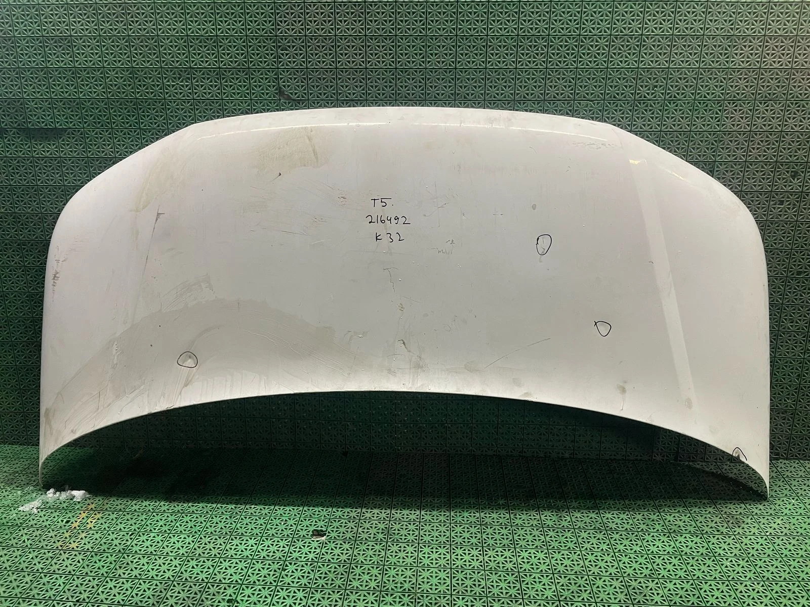 Капот VOLKSWAGEN TRANSPORTER T5 2010- белый б/у TRANSPORTER T5(2003-2015)