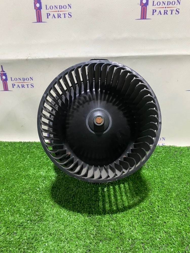 Моторчик печки BMW G30