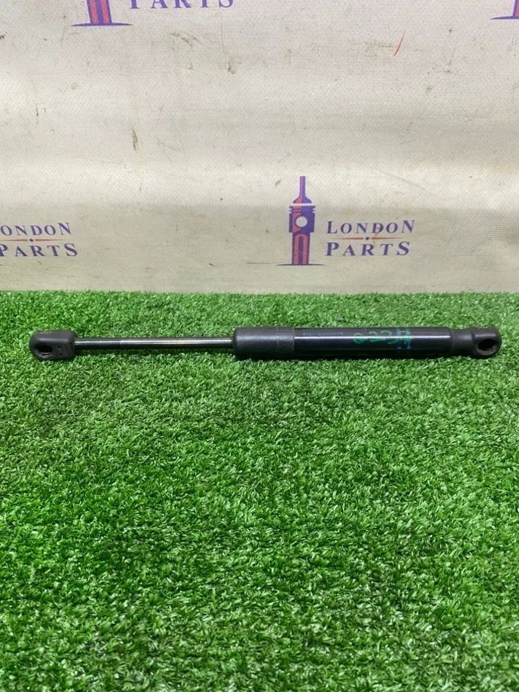 Амортизатор капота BMW GT F34