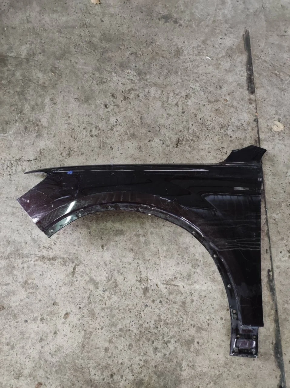 Крыло Audi Q7 4M0821105D, переднее левое