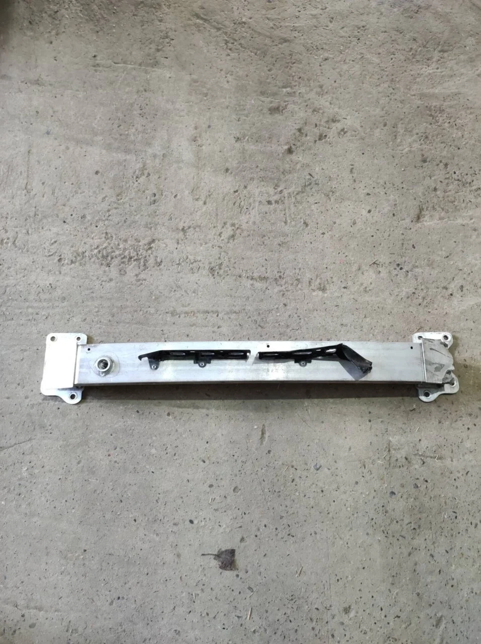 Усилитель бампера Chery Tiggo 4 2018-2024 501001549AB, передний