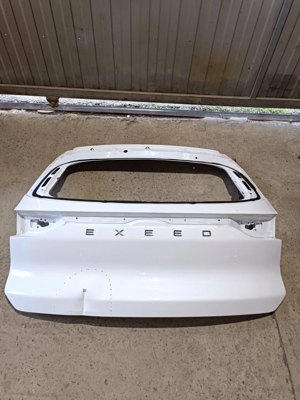 Крышка багажника Exeed TXL 509000737AADYJ