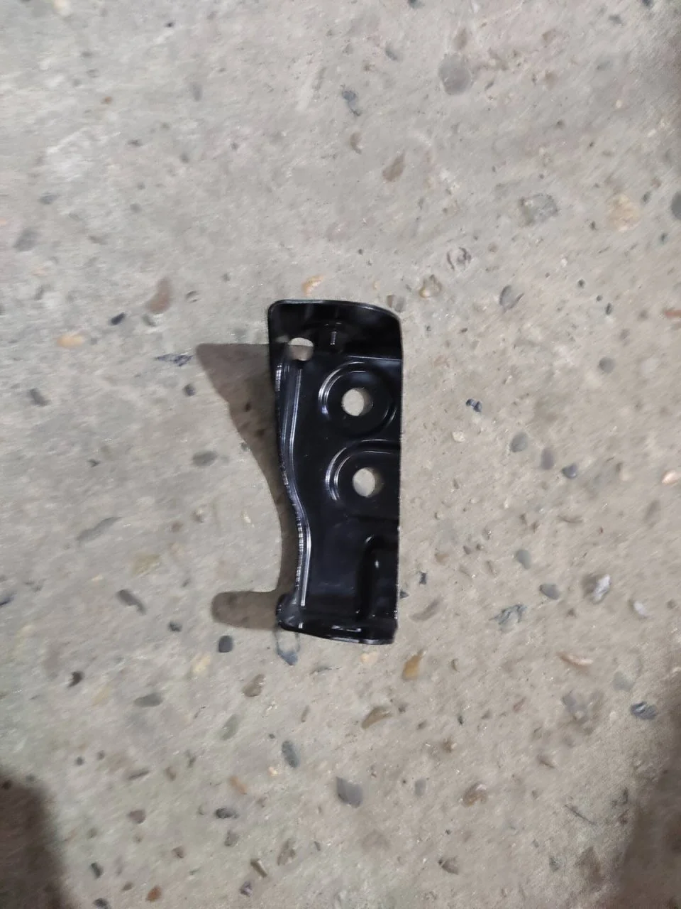 Кронштейн панели Chevrolet Cruze 2012-2015 96899200, передний левый