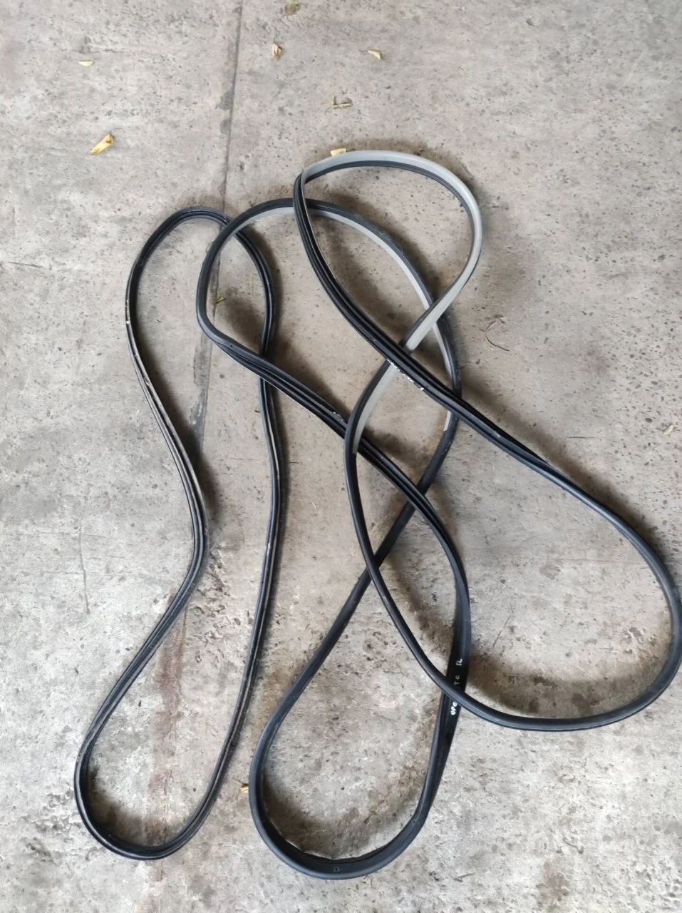 Уплотнитель Opel Astra H 13114514