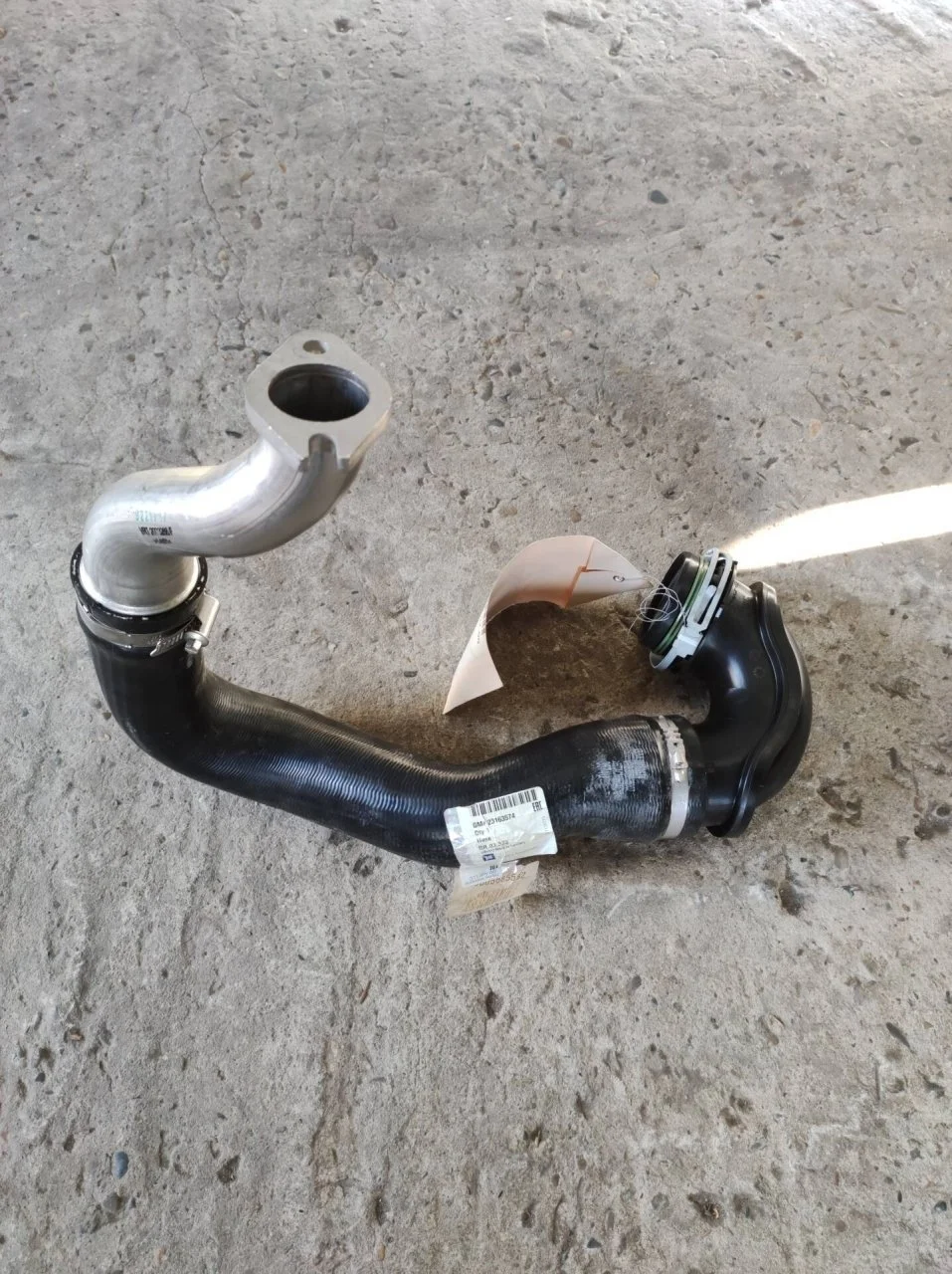 Патрубок интеркулера Opel Insignia 23163574