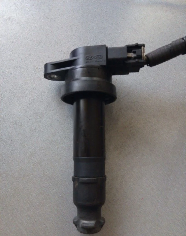 Катушка зажигания Kia Ceed 1 273012B000