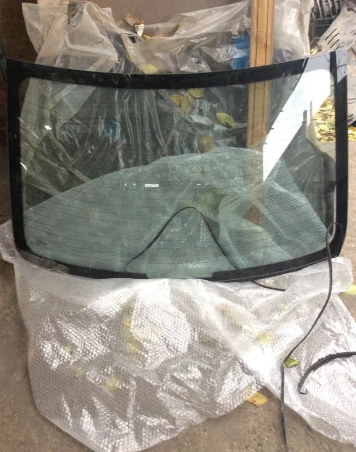 Стекло Hyundai Solaris 871101R010, заднее