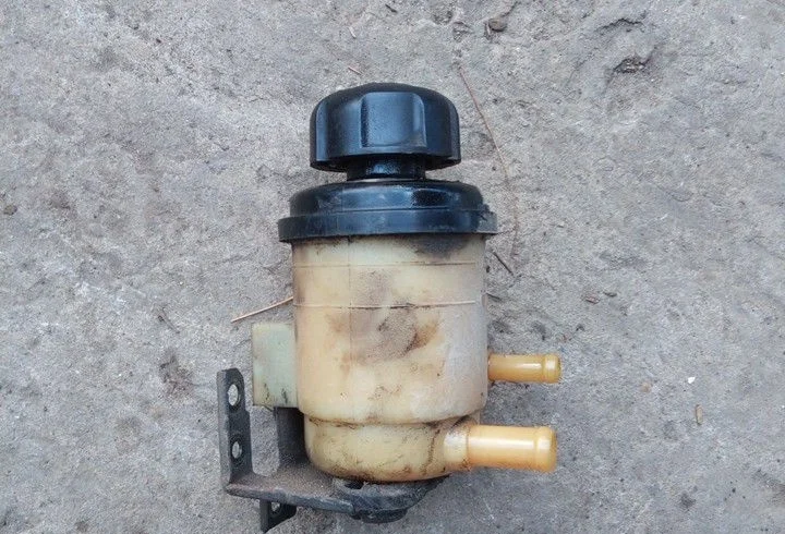 Бачок ГУР Kia Magentis 2000-2007 5717638000