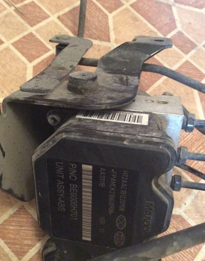 Блок ABS Hyundai Solaris 589204L100