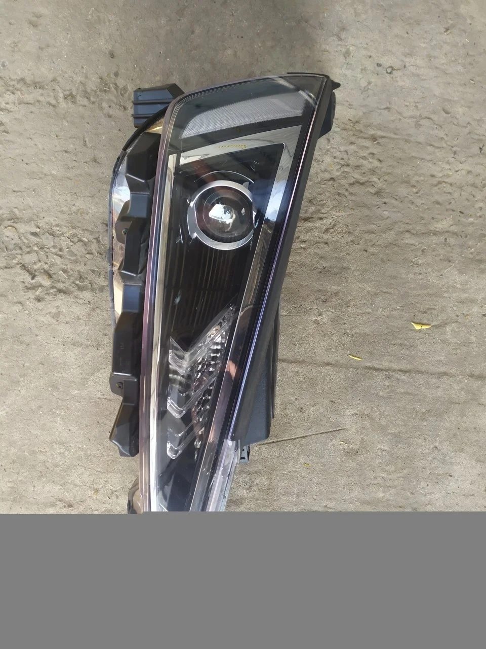 Фара Hyundai Elantra 6 2015-2019 92102F2500, правая