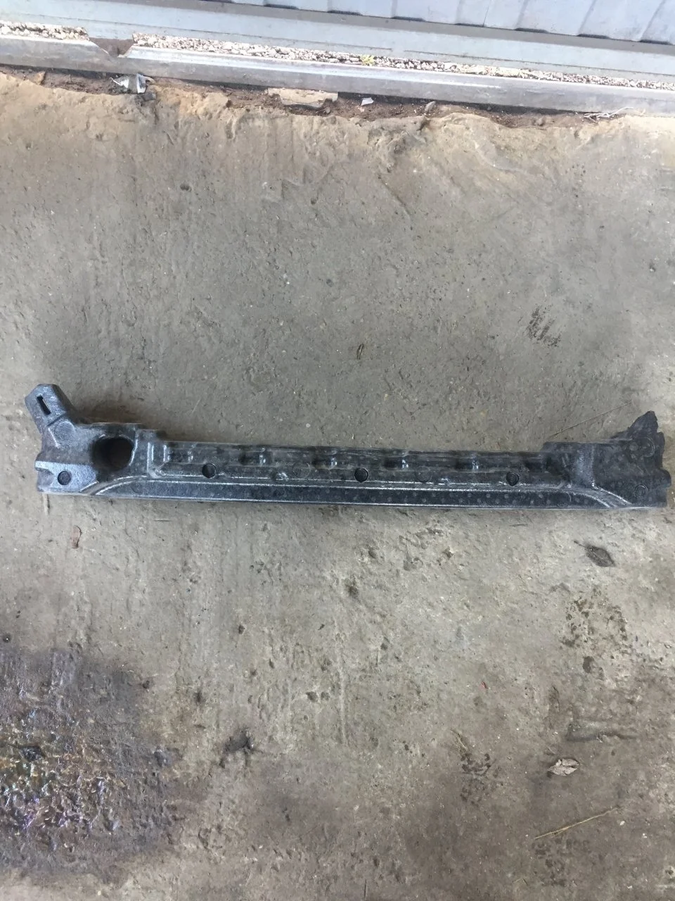 Наполнитель бампера Hyundai Tucson 3 86520D7500, передний