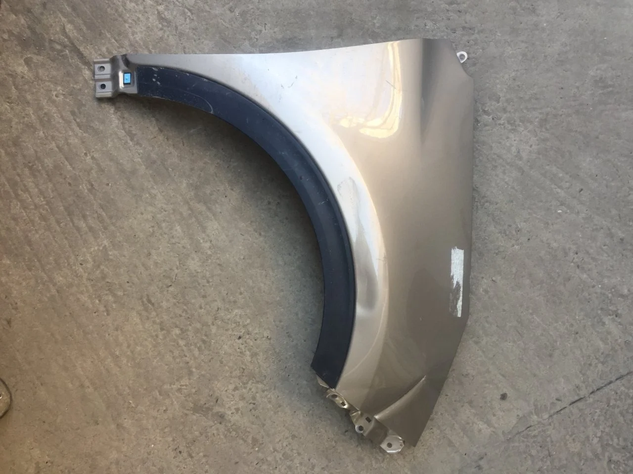 Крыло Kia Sportage 4 66311F1000, переднее правое