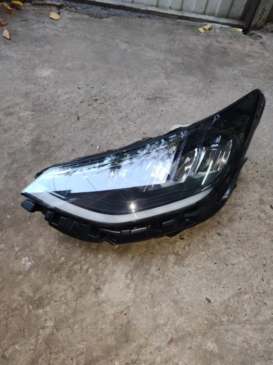 Блок фары Hyundai Sonata 8 2019-2023 92101L1100, левый