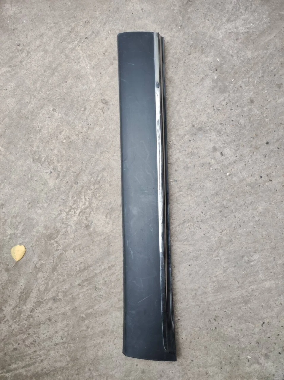 Накладка двери Kia Sorento 3 2012-2021 87722C5200, передняя правая