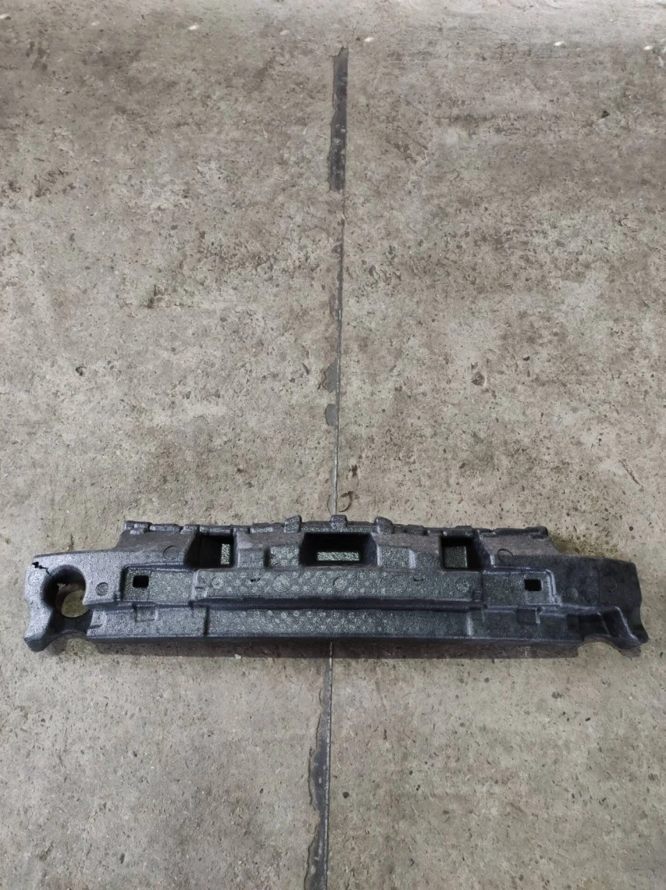 Абсорбер бампера Kia Rio 4 X-Line 86520H0500, передний