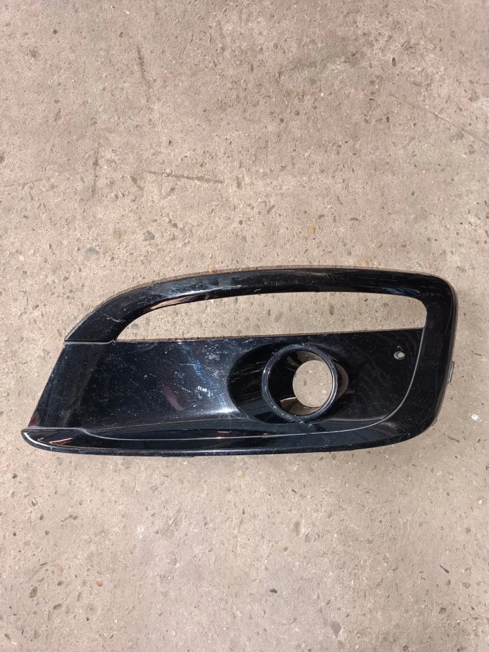 Накладка ПТФ Kia Ceed 2 86563A2610, левая