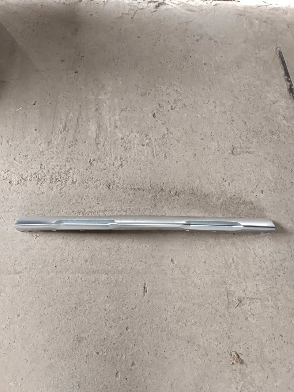 Накладка бампера Hyundai Santa Fe 4 86577S1600, передняя