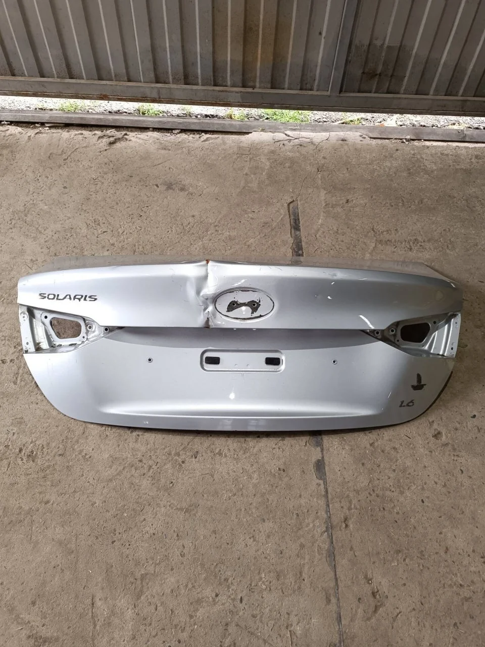 Крышка багажника Hyundai Solaris 2017-2020 69200H5000