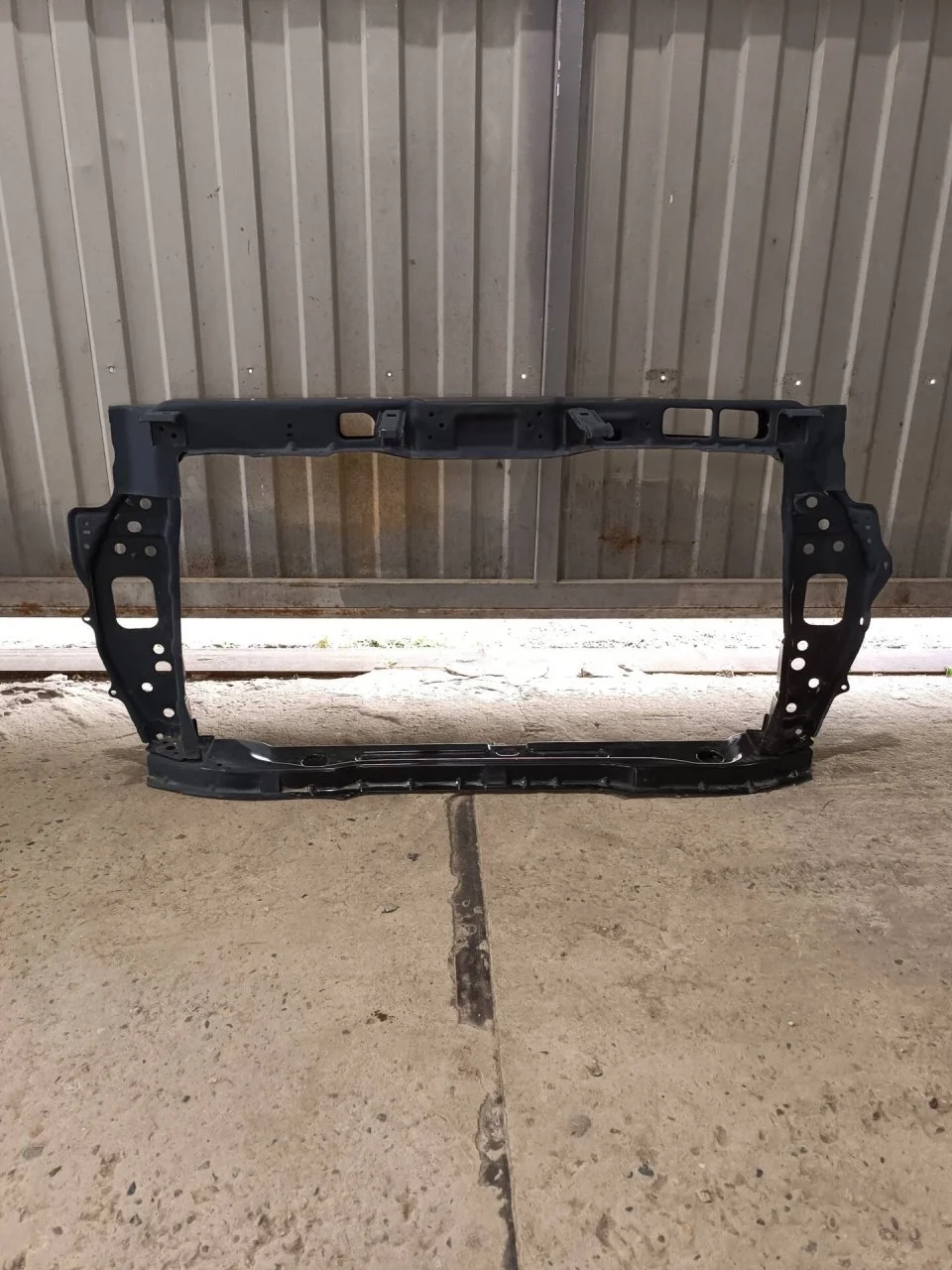 Панель телевизор Kia Rio 4 64101H0000, передний