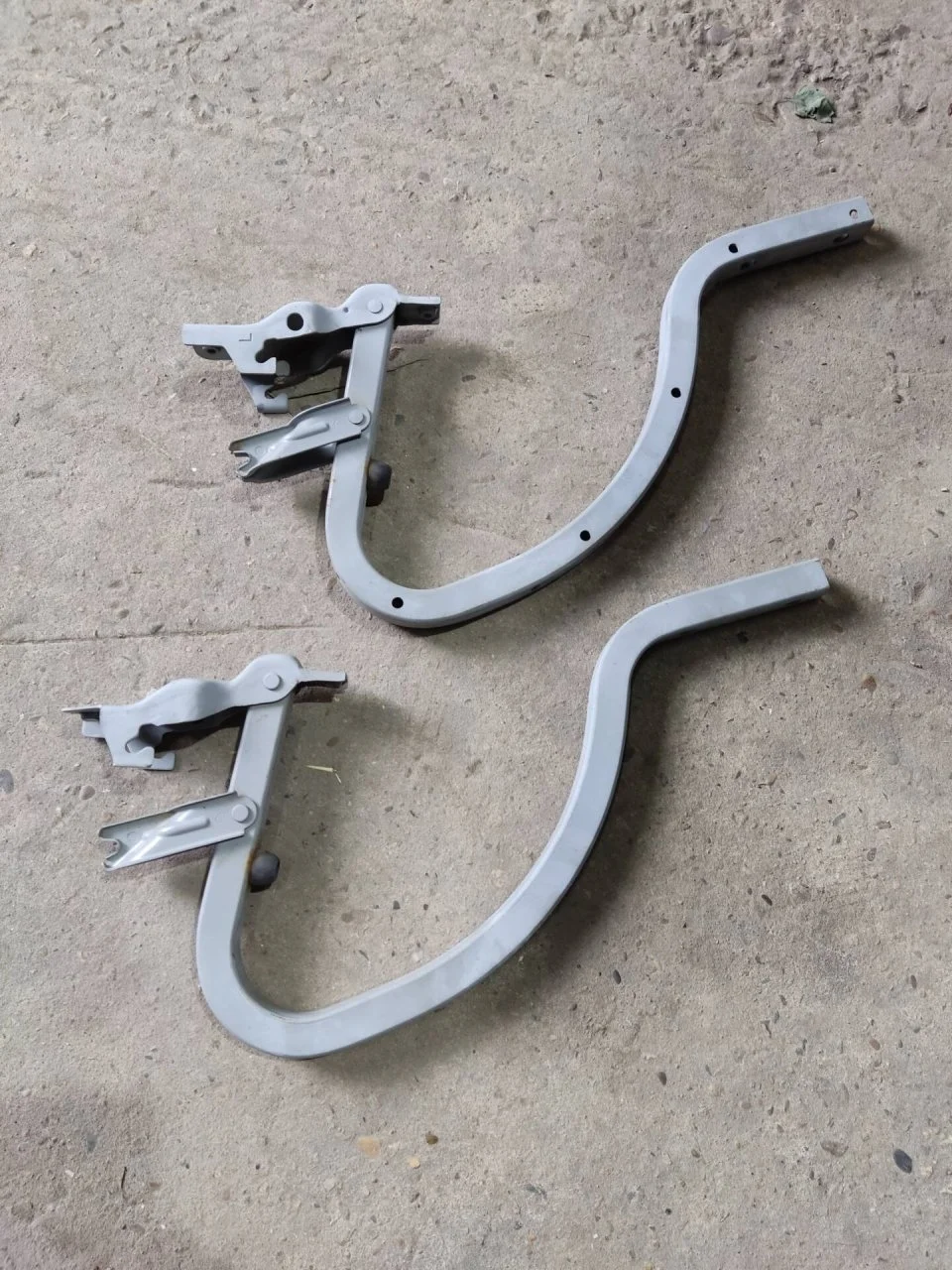 Петля багажника Kia Rio 3 2015 792204Y000, задняя