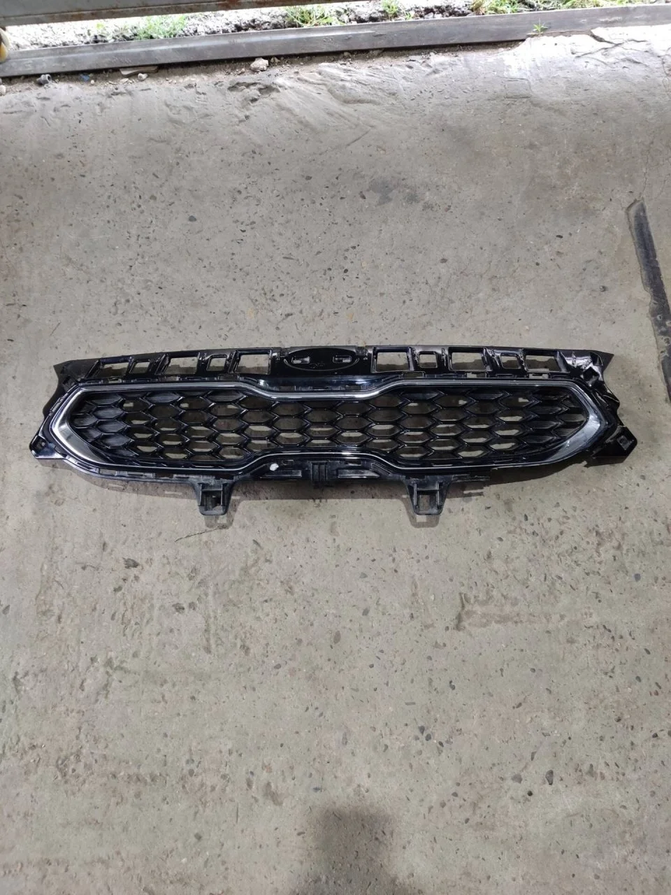 Решетка радиатора Kia Ceed 3 86350J7010