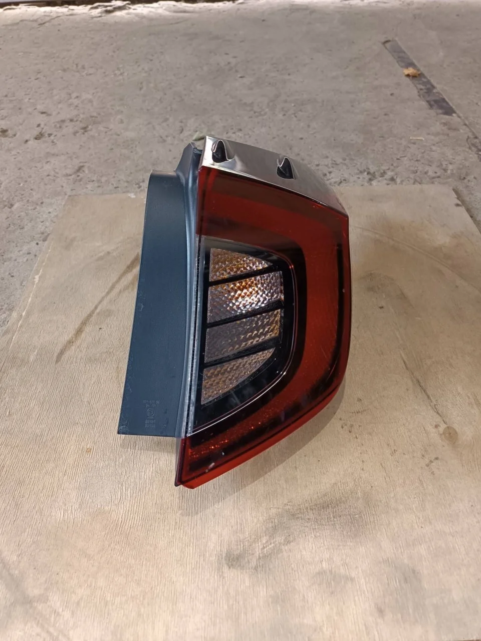Фонарь наружный Hyundai Sonata 8 2019-2023 92402L1000, задний правый
