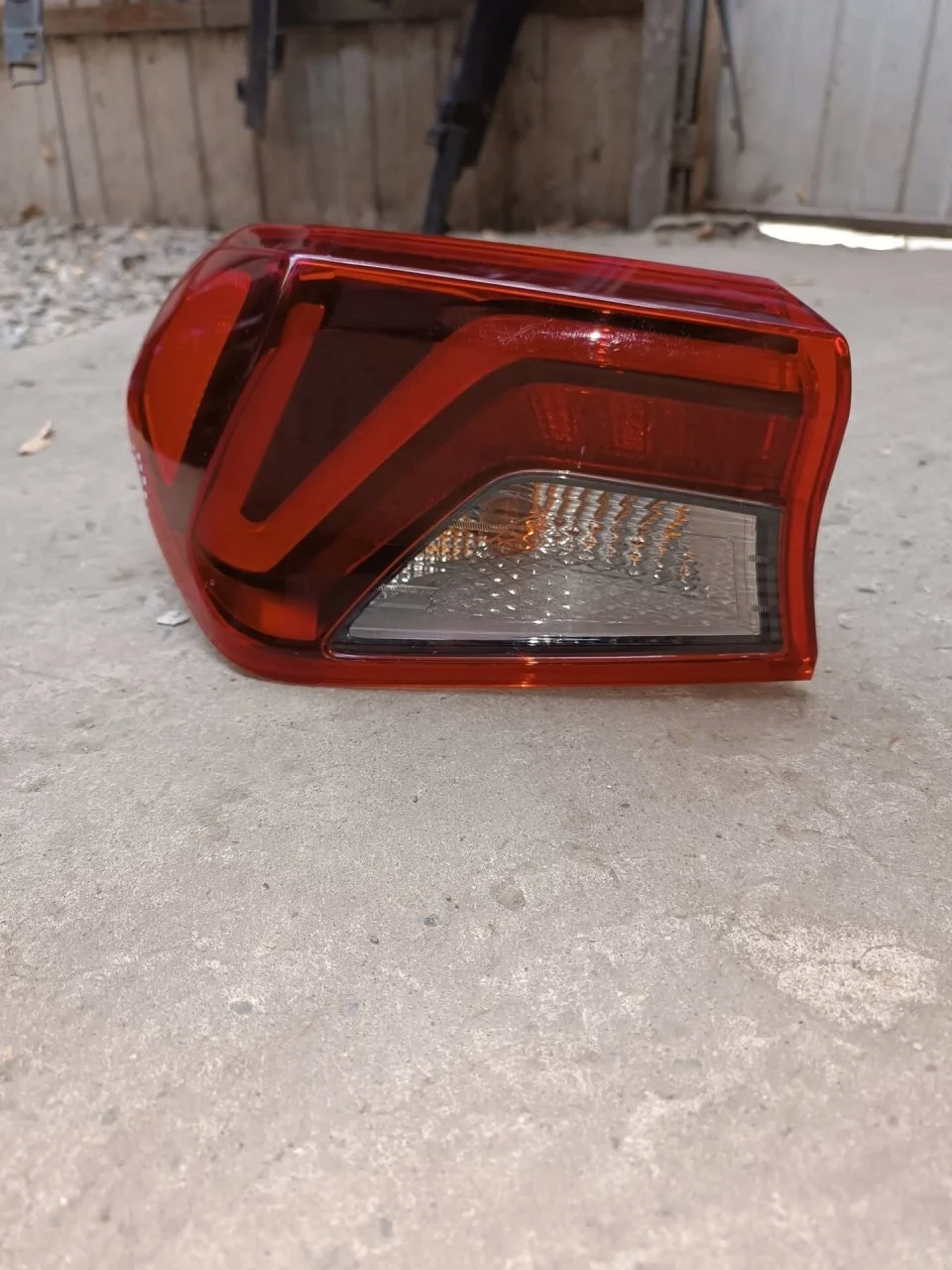 Фонарь наружный Kia K5 2019-2024 92401L2140, задний левый