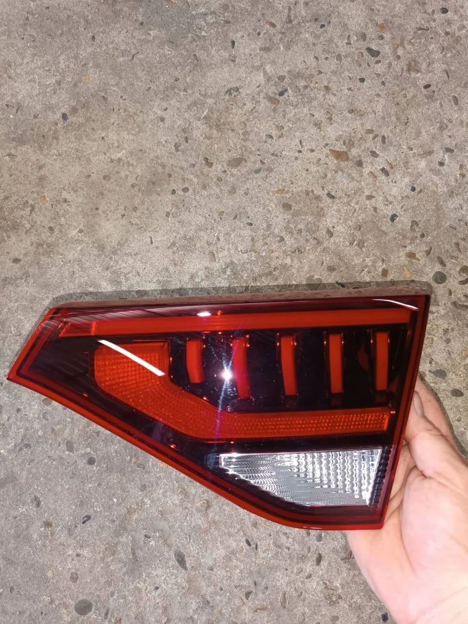 Фонарь внутренний Kia Rio 4 X-Line 2020-2024 92404H0800, задний правый