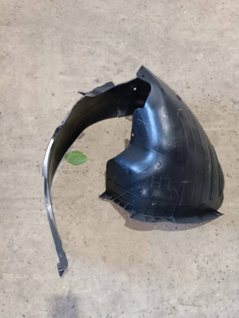 Локер Hyundai Solaris 2020-2024 86811H5500, передний левый