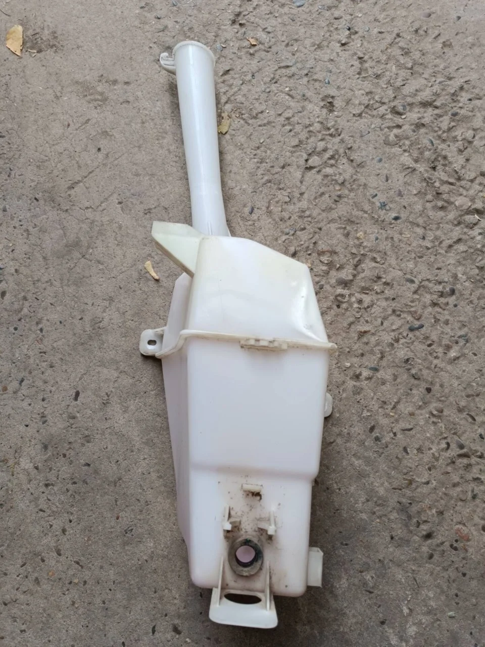 Бачок омывателя Hyundai Santa Fe 3 986102W000