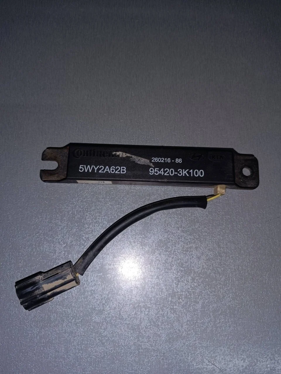 Антенна SmartKey Hyundai Elantra 5 2013-2016 954203K100