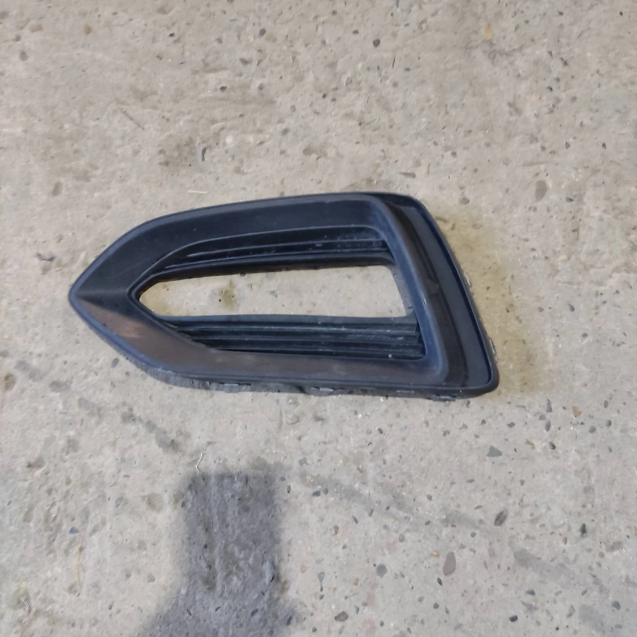 Накладка ПТФ Hyundai Solaris 2017-2020 86521H5000, левая